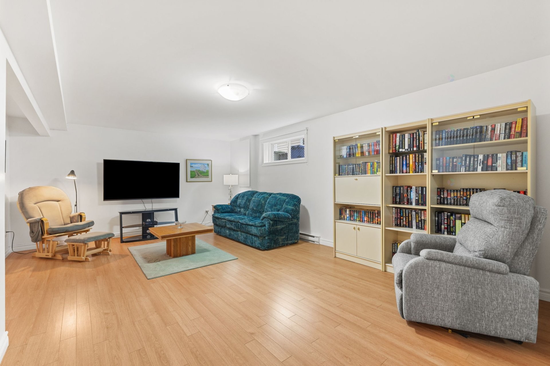 









113


Rue Marie-Louise-McGregor 

,
Gatineau (Buckingham),




QC
J8L0E2

