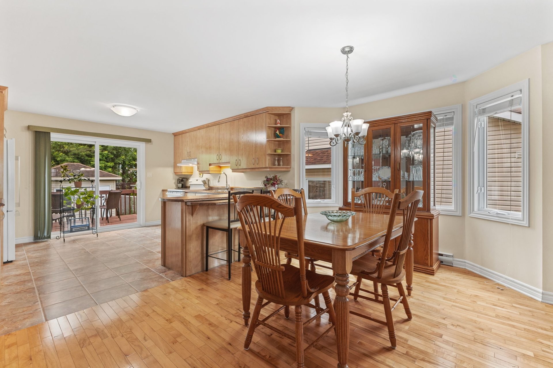 









113


Rue Marie-Louise-McGregor 

,
Gatineau (Buckingham),




QC
J8L0E2

