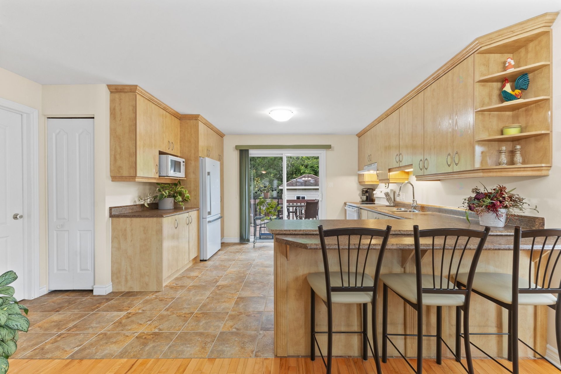 









113


Rue Marie-Louise-McGregor 

,
Gatineau (Buckingham),




QC
J8L0E2

