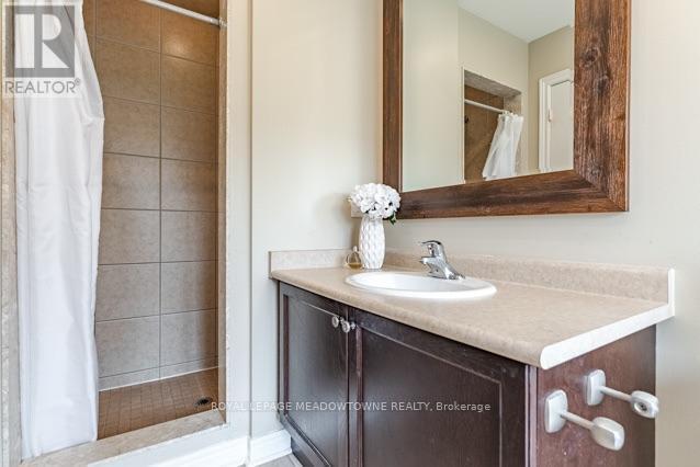 












150 MCCREADY DRIVE

,
Milton,




Ontario
L9T0V2


