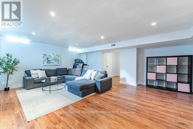 












150 MCCREADY DRIVE

,
Milton,




Ontario
L9T0V2

