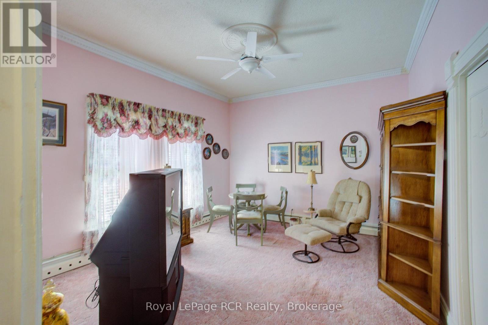 












291 ELMA STREET E

,
North Perth (Listowel),




Ontario
N4W2E2

