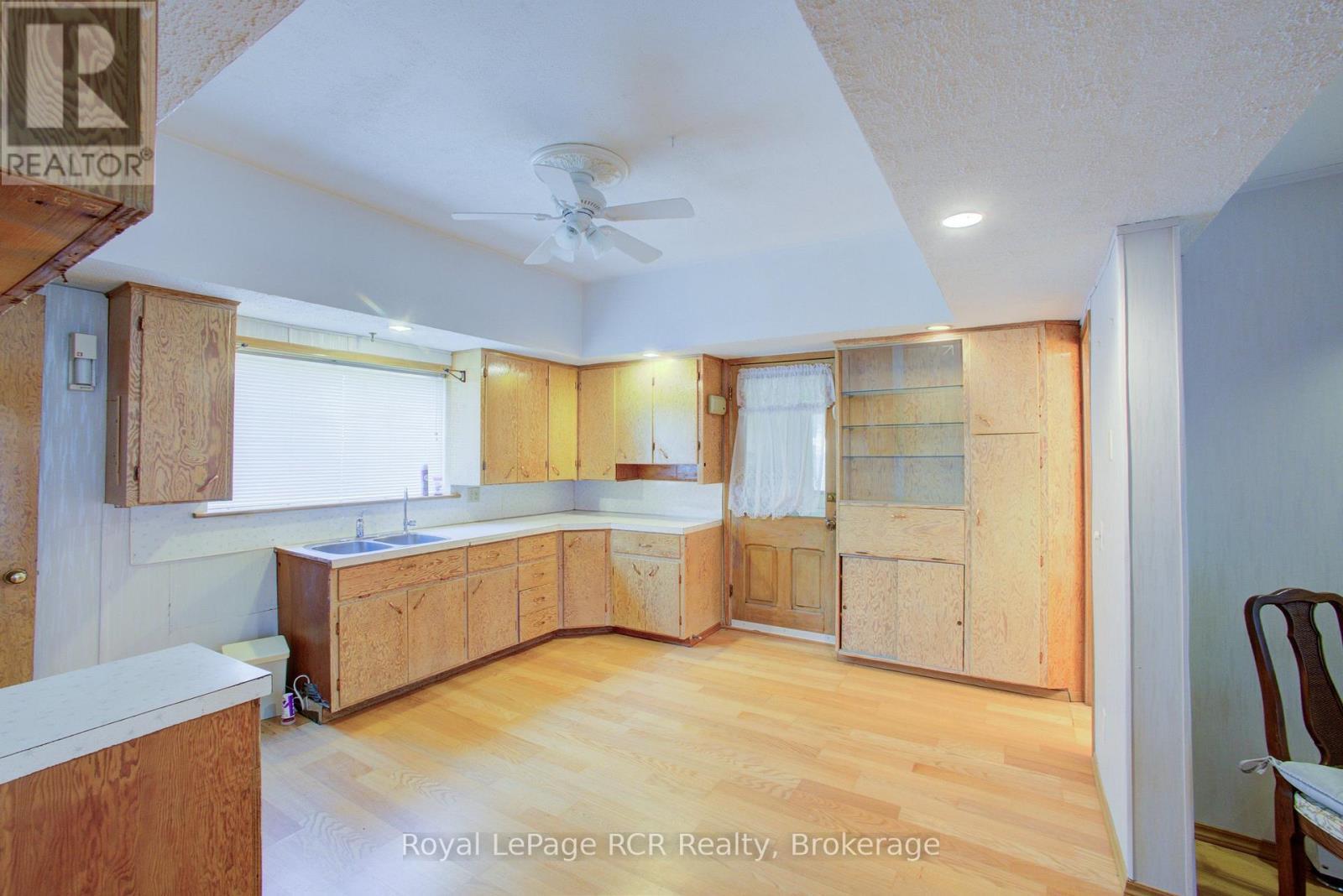 












291 ELMA STREET E

,
North Perth (Listowel),




Ontario
N4W2E2

