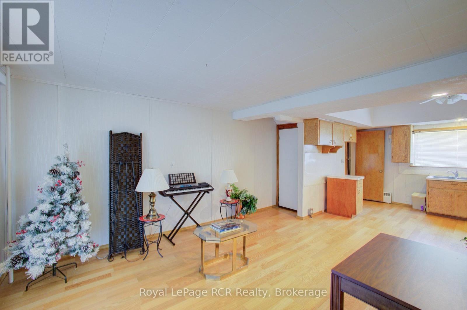












291 ELMA STREET E

,
North Perth (Listowel),




Ontario
N4W2E2

