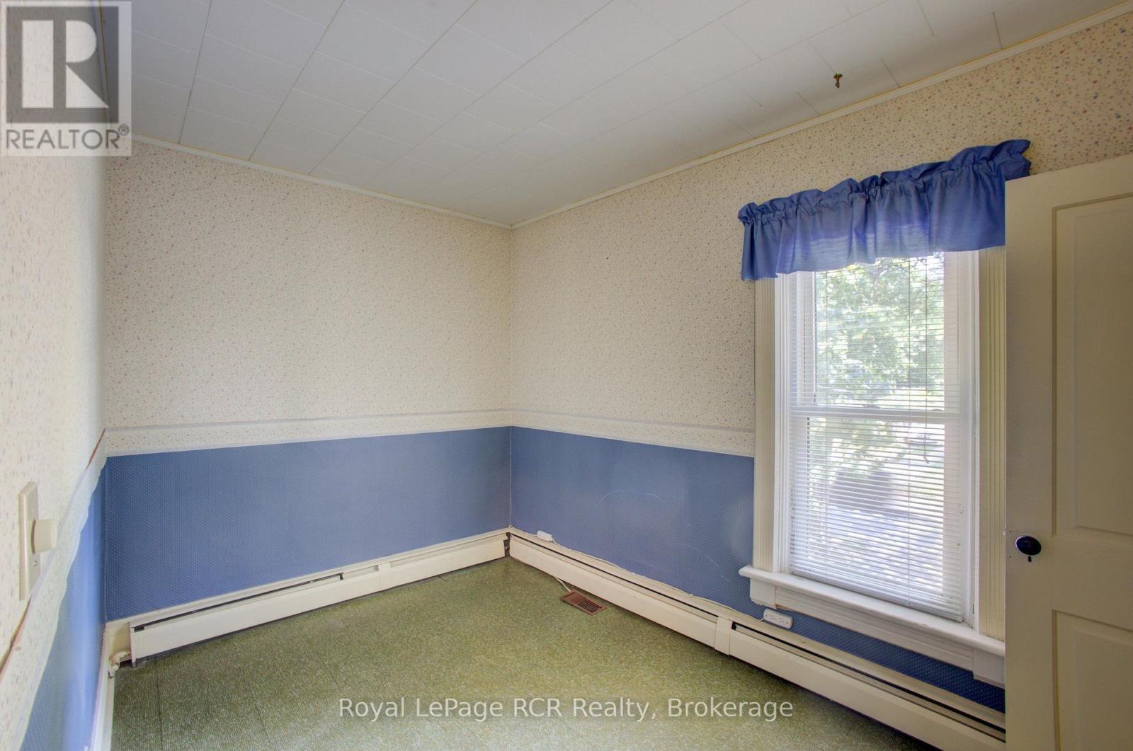 












291 ELMA STREET E

,
North Perth (Listowel),




Ontario
N4W2E2

