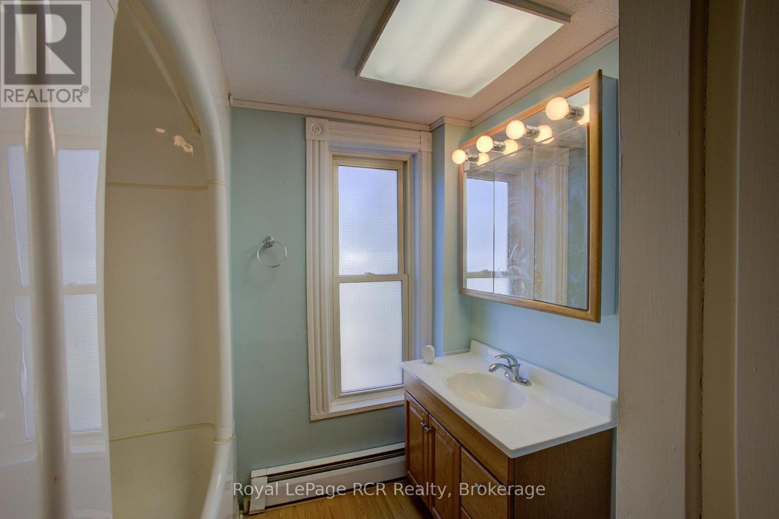 












291 ELMA STREET E

,
North Perth (Listowel),




Ontario
N4W2E2

