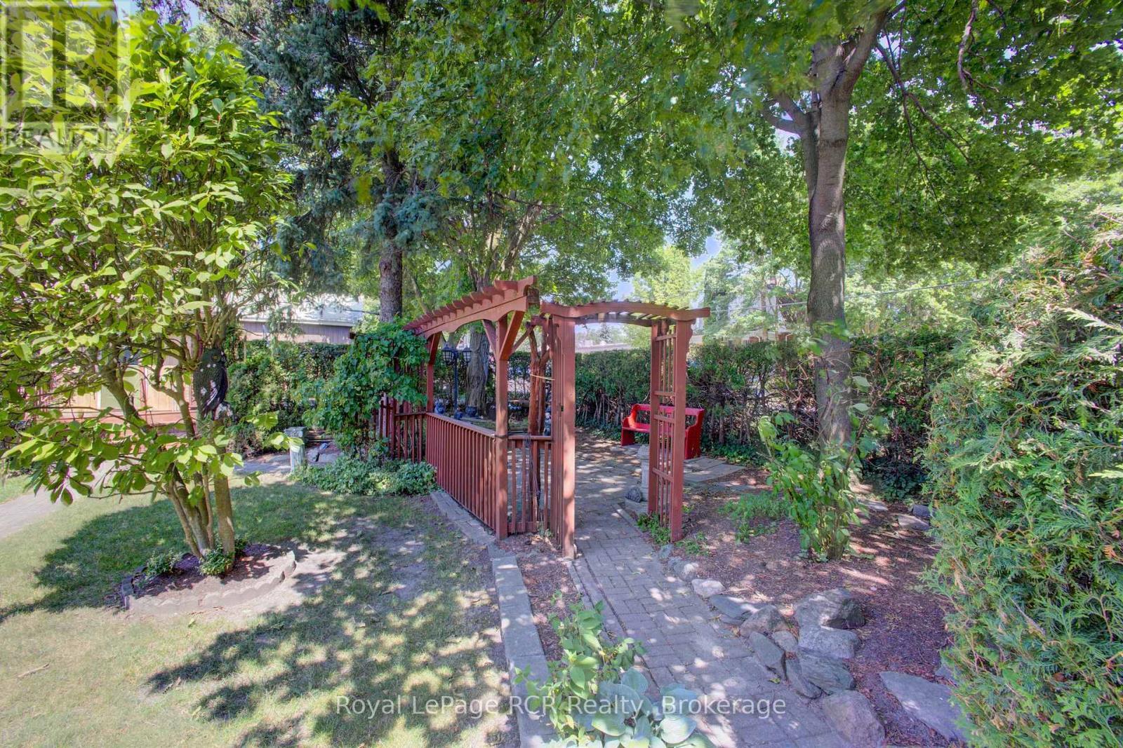 












291 ELMA STREET E

,
North Perth (Listowel),




Ontario
N4W2E2

