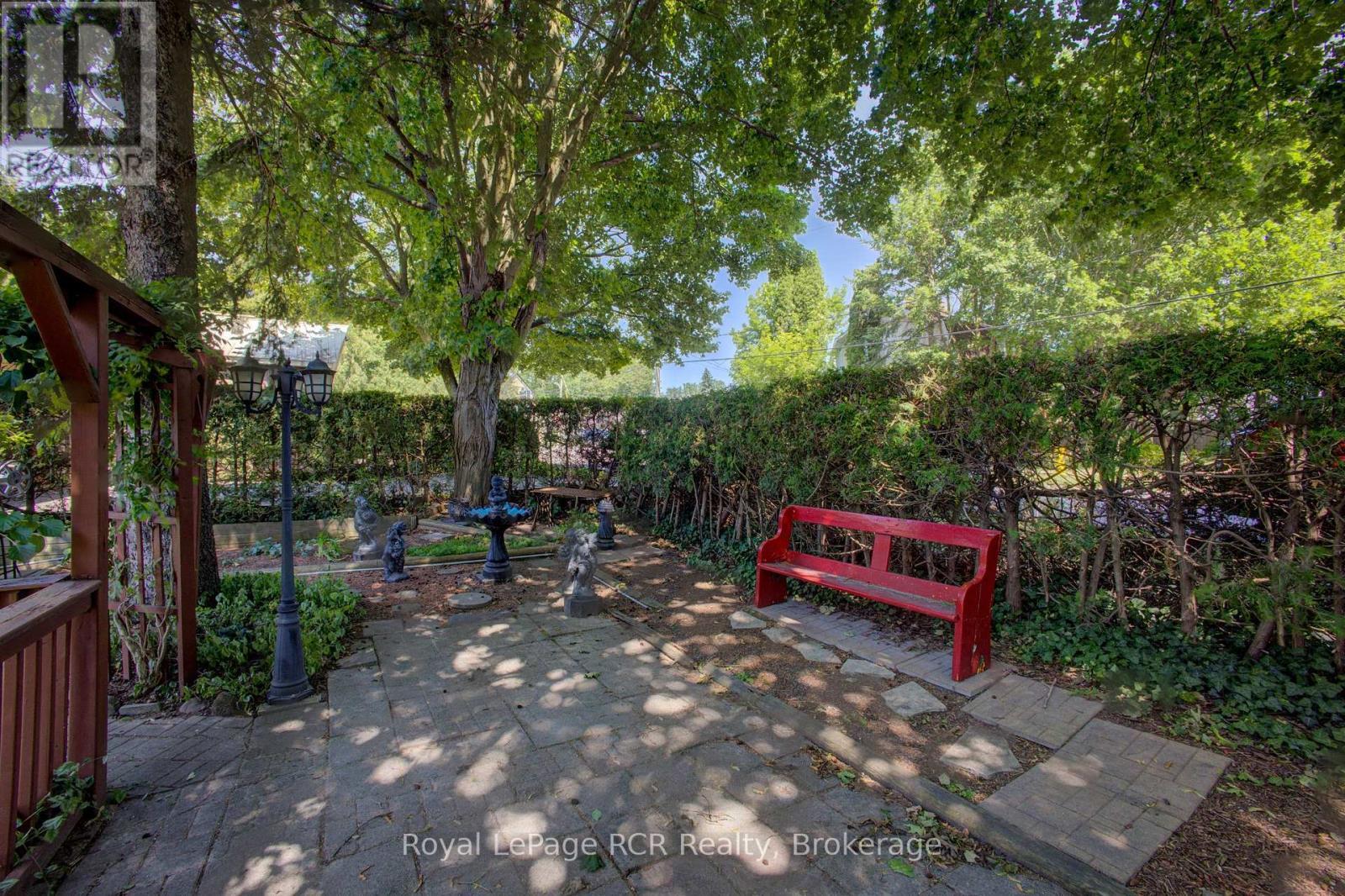 












291 ELMA STREET E

,
North Perth (Listowel),




Ontario
N4W2E2

