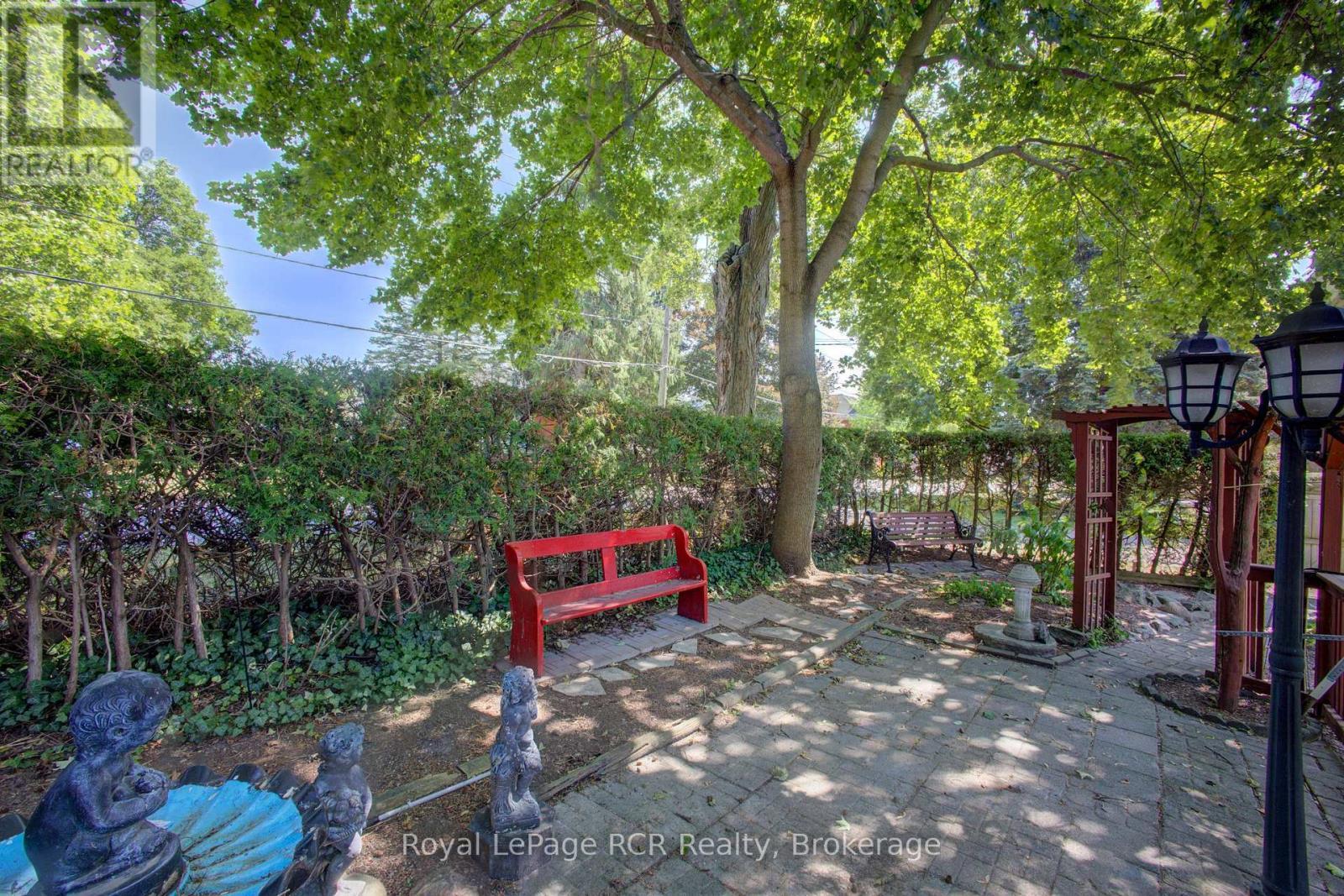 












291 ELMA STREET E

,
North Perth (Listowel),




Ontario
N4W2E2

