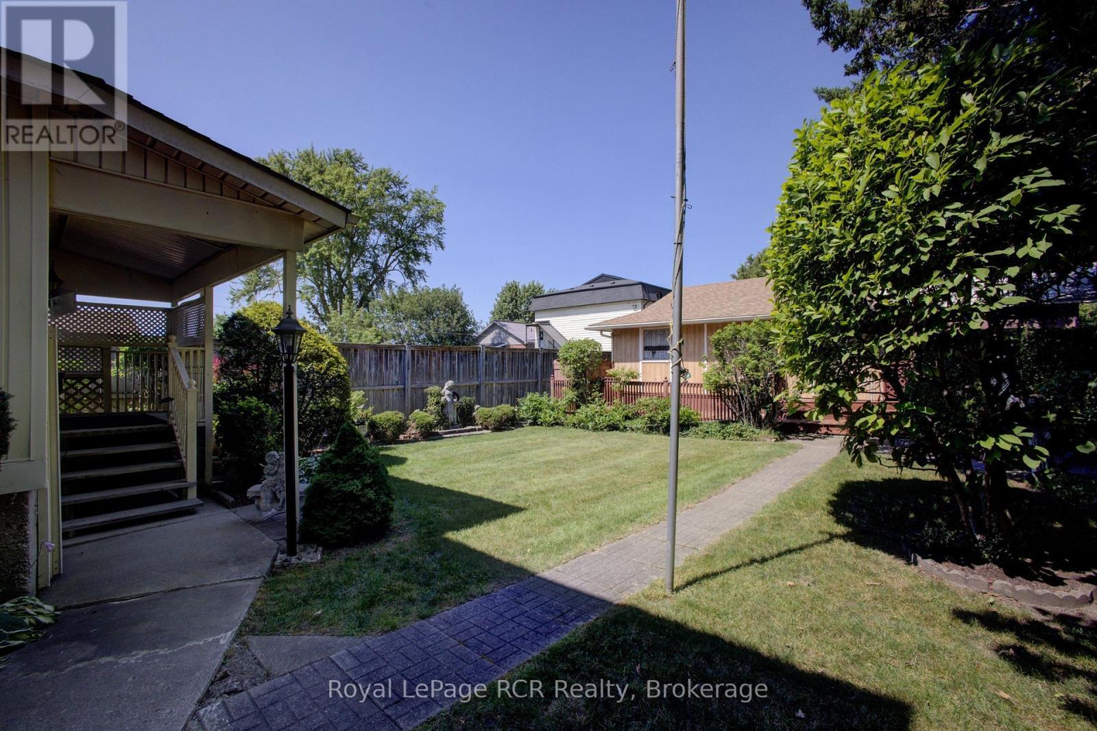 












291 ELMA STREET E

,
North Perth (Listowel),




Ontario
N4W2E2

