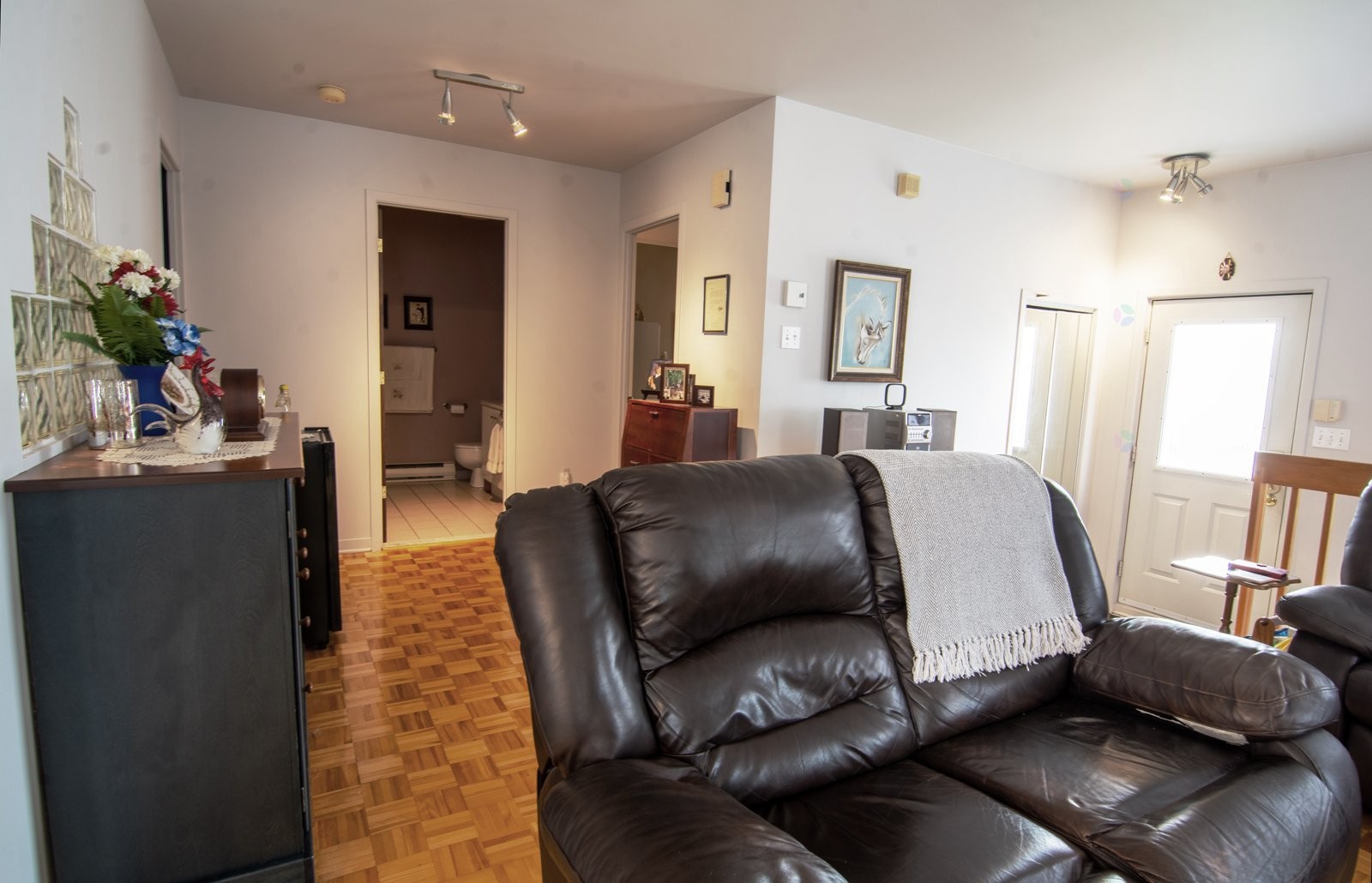 









1885


Rue Legardeur

,
Longueuil (Saint-Hubert),




QC
J3Y5E9

