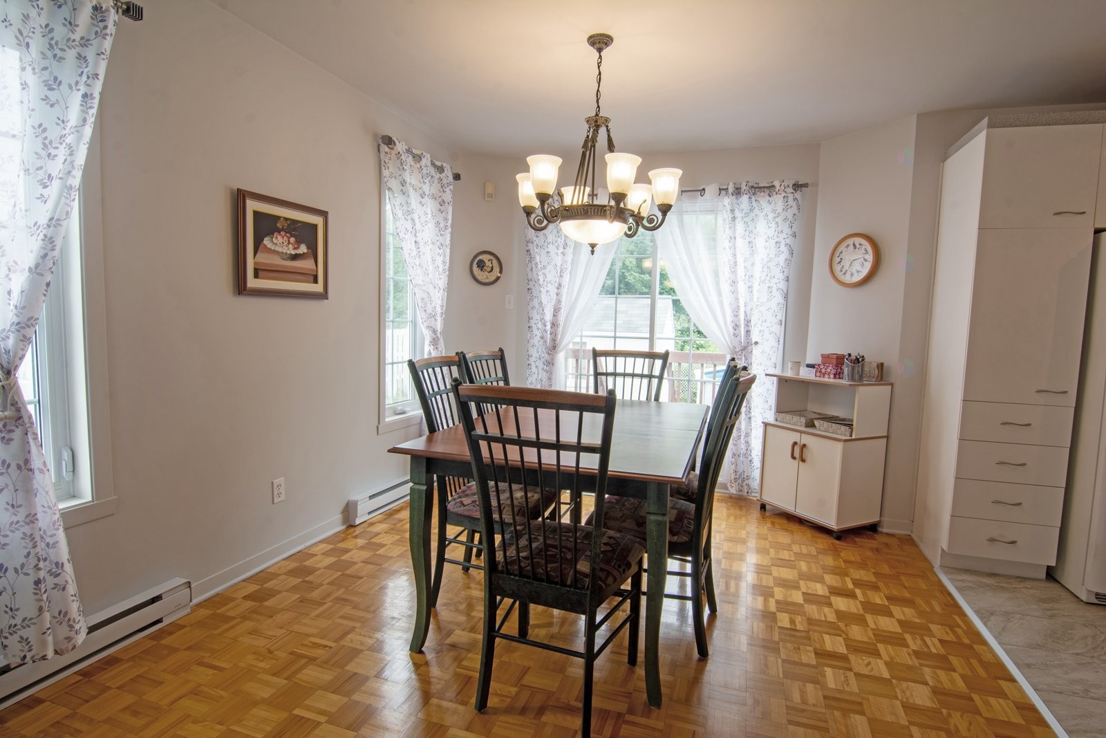 









1885


Rue Legardeur

,
Longueuil (Saint-Hubert),




QC
J3Y5E9

