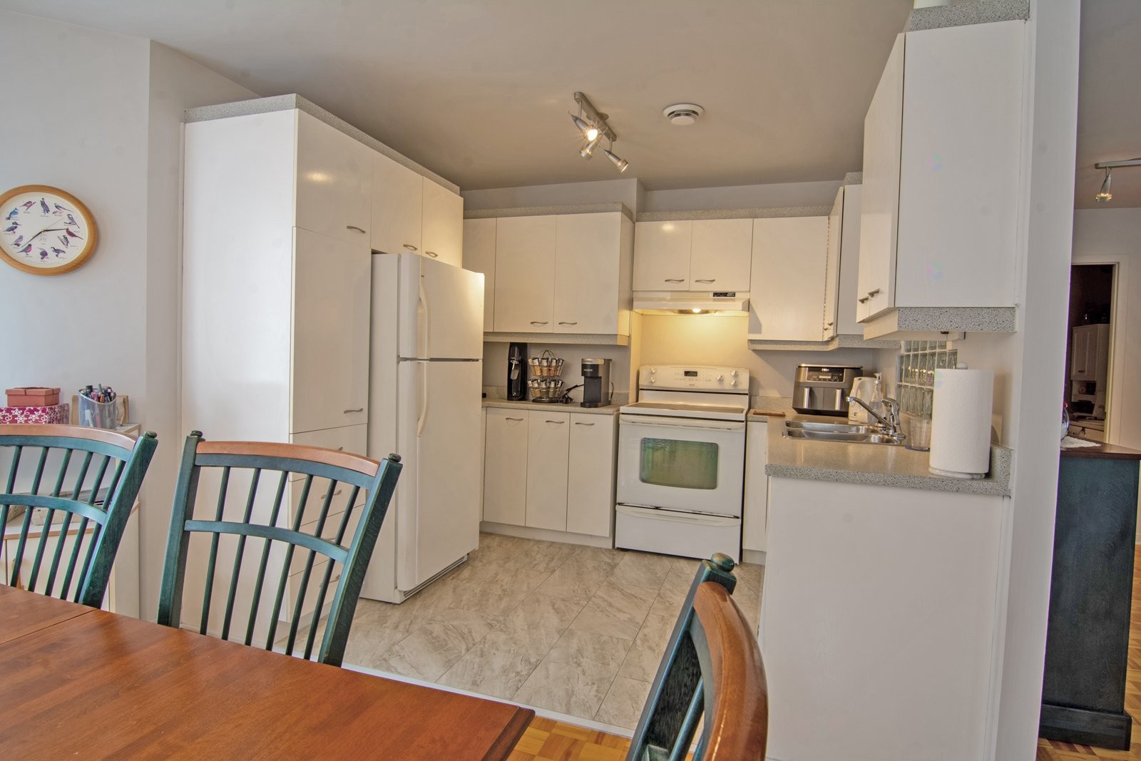 









1885


Rue Legardeur

,
Longueuil (Saint-Hubert),




QC
J3Y5E9

