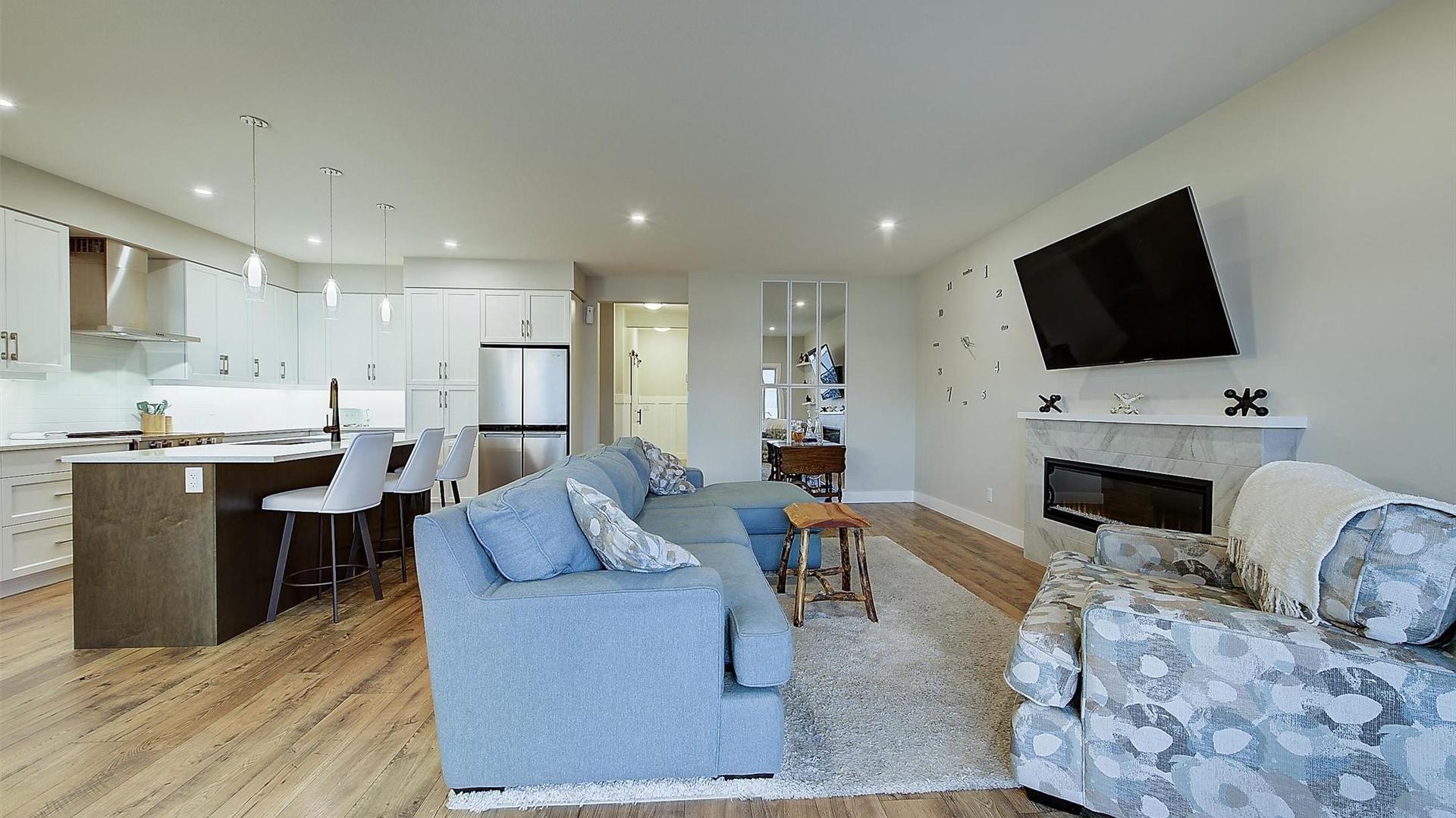 









2383


Hawks

Boulevard,
West Kelowna,




BC
V4T 0A7

