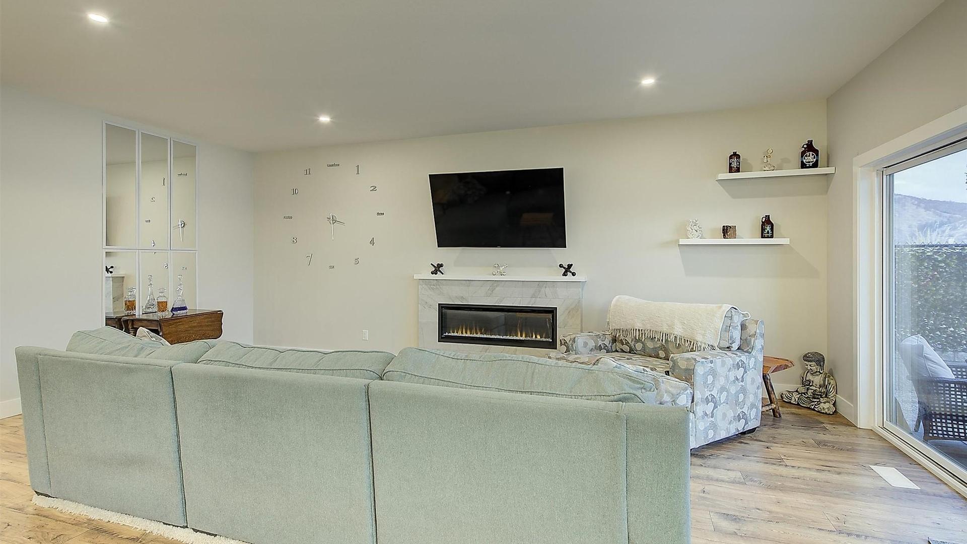 









2383


Hawks

Boulevard,
West Kelowna,




BC
V4T 0A7

