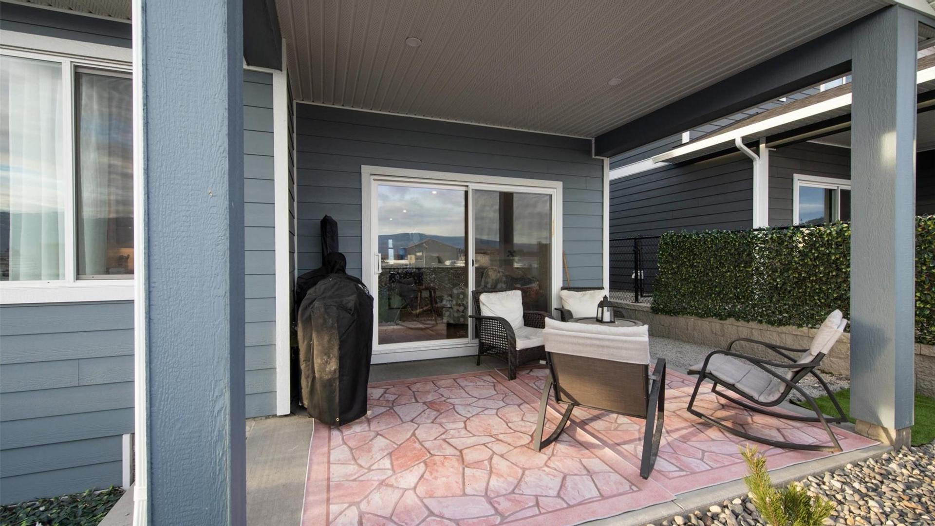 









2383


Hawks

Boulevard,
West Kelowna,




BC
V4T 0A7


