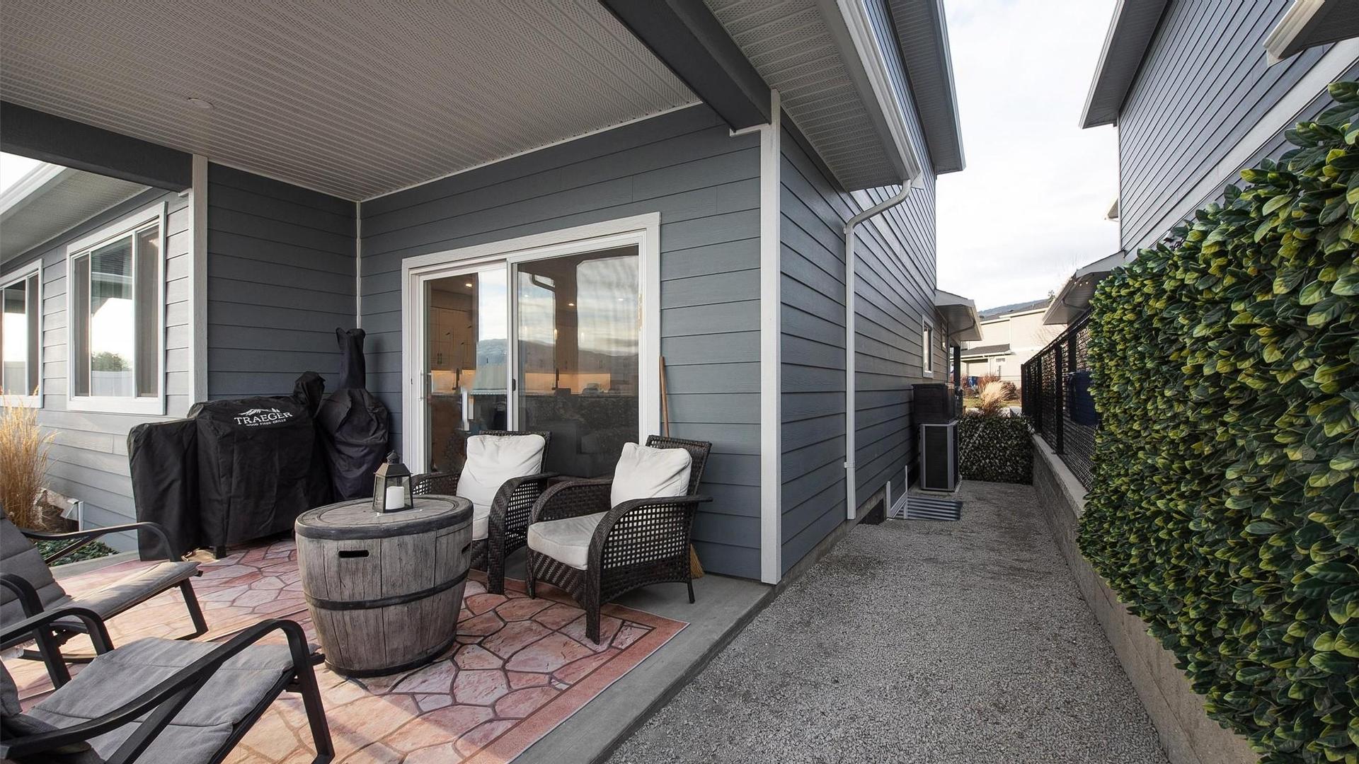 









2383


Hawks

Boulevard,
West Kelowna,




BC
V4T 0A7

