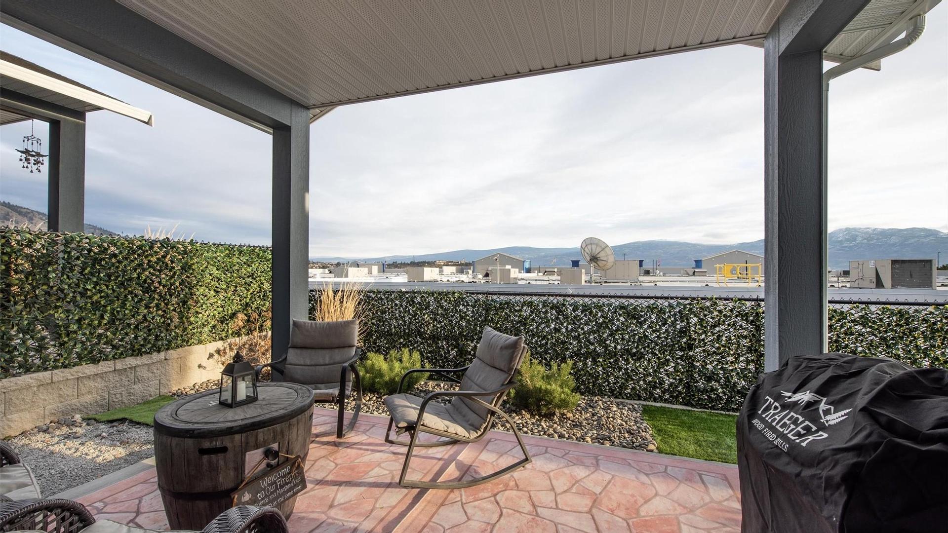









2383


Hawks

Boulevard,
West Kelowna,




BC
V4T 0A7

