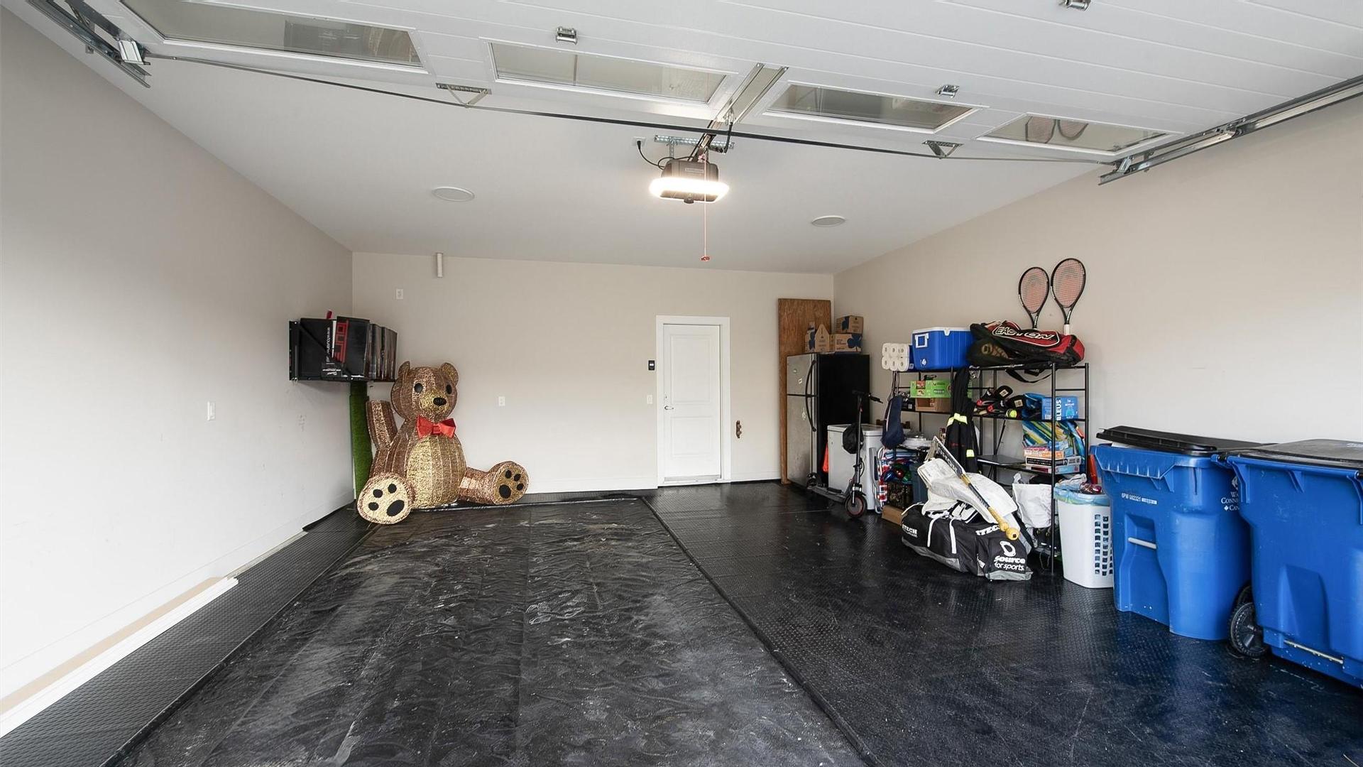 









2383


Hawks

Boulevard,
West Kelowna,




BC
V4T 0A7

