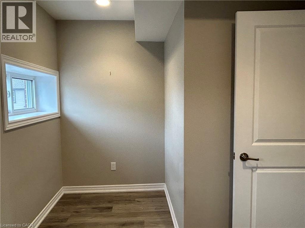 












992 WINDHAM CENTRE Road Unit# 1

,
Windham Centre,




Ontario
N0E2A0

