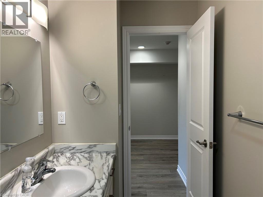 












992 WINDHAM CENTRE Road Unit# 1

,
Windham Centre,




Ontario
N0E2A0

