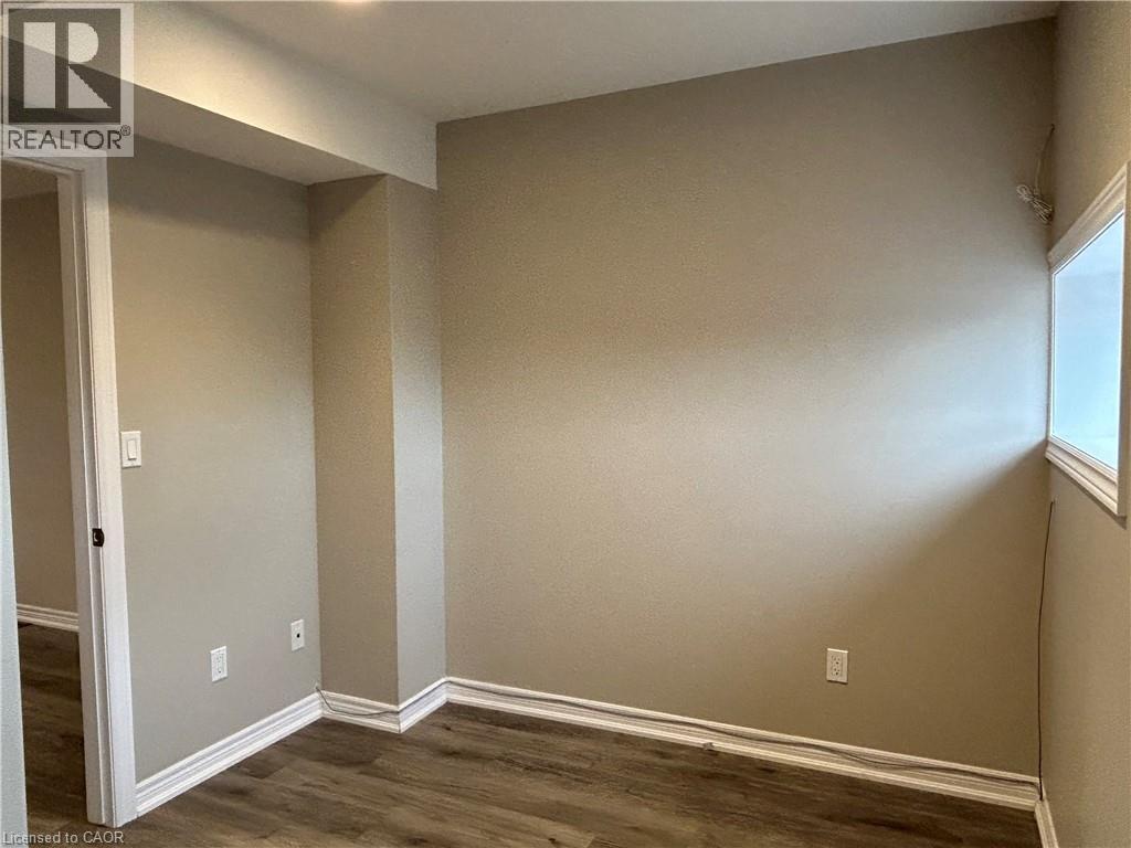 












992 WINDHAM CENTRE Road Unit# 1

,
Windham Centre,




Ontario
N0E2A0

