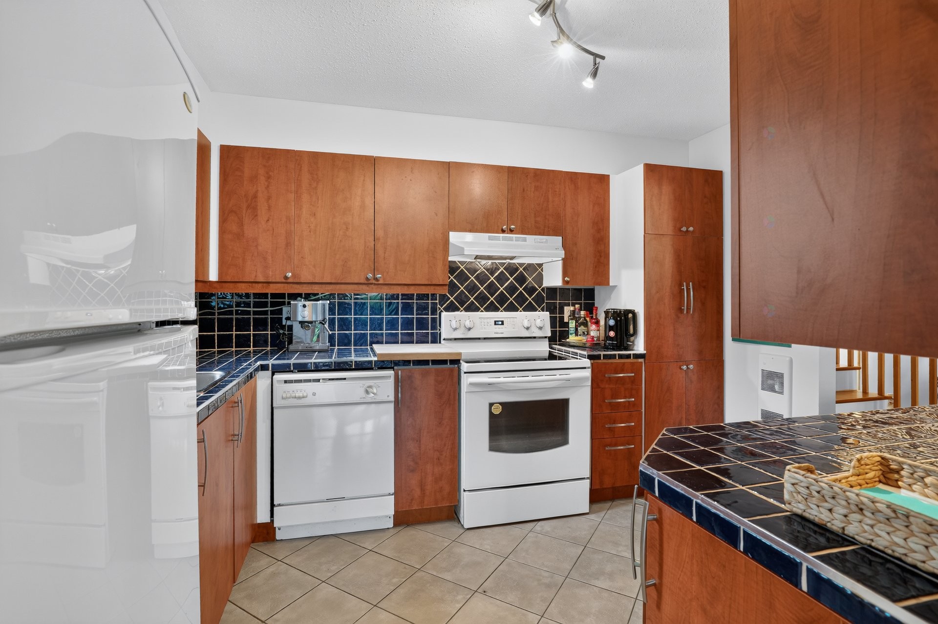









29


Rue de Toulouse

, D,
Gatineau (Gatineau),




QC
J8T7X8

