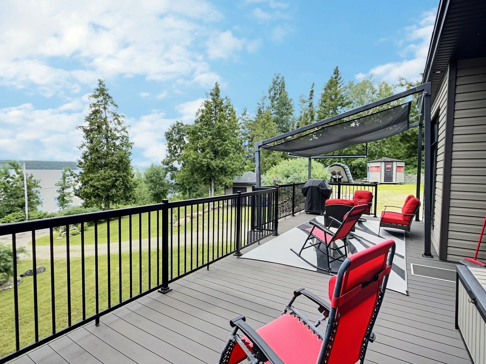 









886


Ch. du Royaume-des-Cèdres

,
Saint-Bruno-de-Guigues,




QC
J0Z2G0

