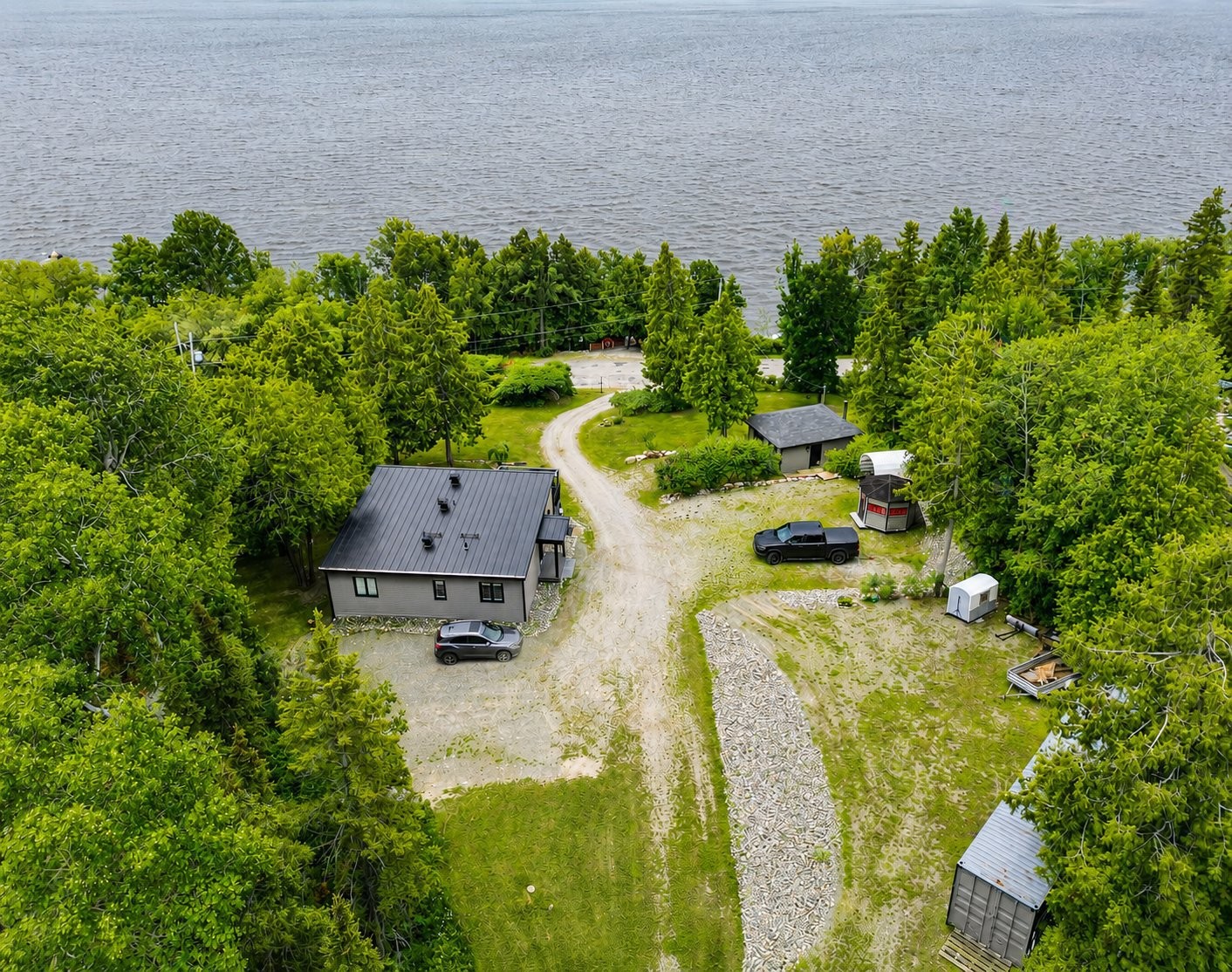 









886


Ch. du Royaume-des-Cèdres

,
Saint-Bruno-de-Guigues,




QC
J0Z2G0


