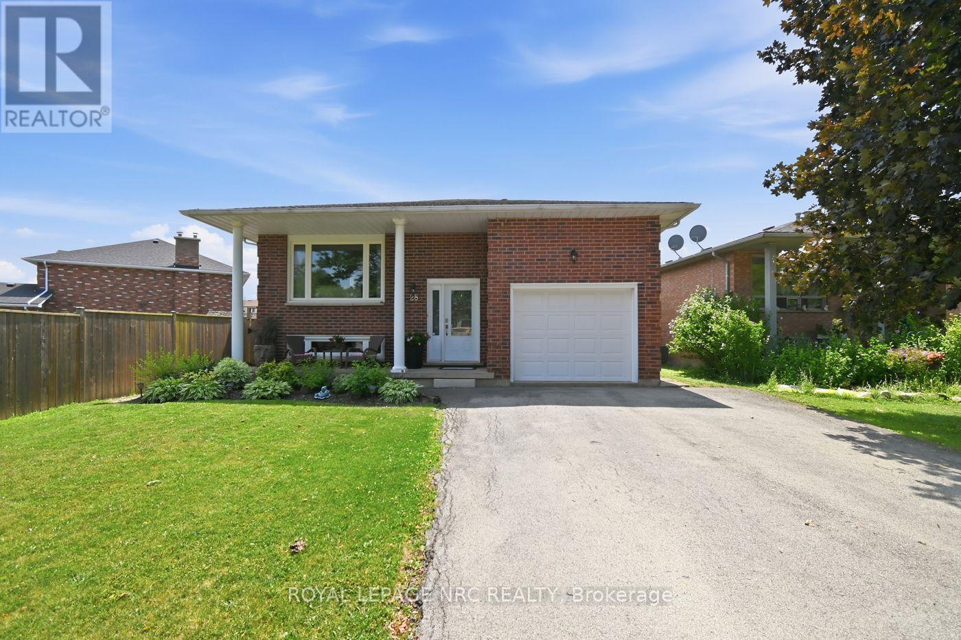 












28 ROLLINS DRIVE

,
Welland (N. Welland),




Ontario
L3C6Z8


