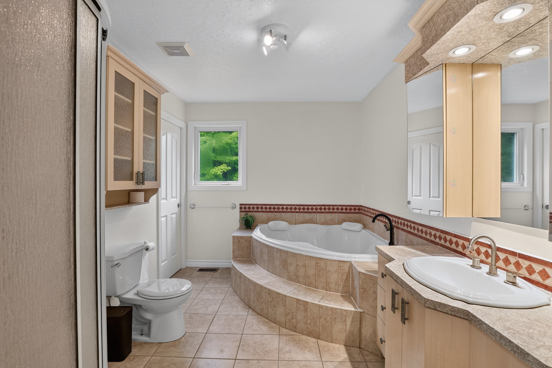 









727


Ch. Edelweiss

,
La Pêche,




QC
J0X3G0

