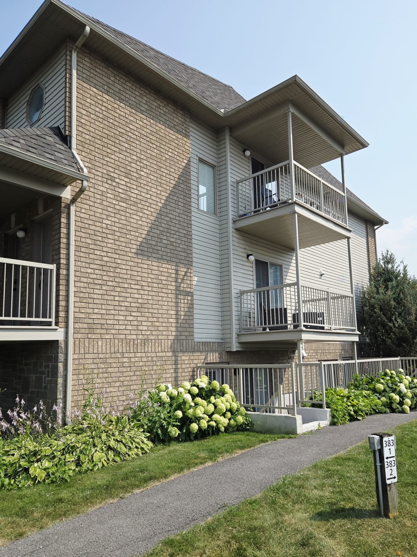 









389


Boul. des Grives

, 1,
Gatineau (Hull),




QC
J9A0E4

