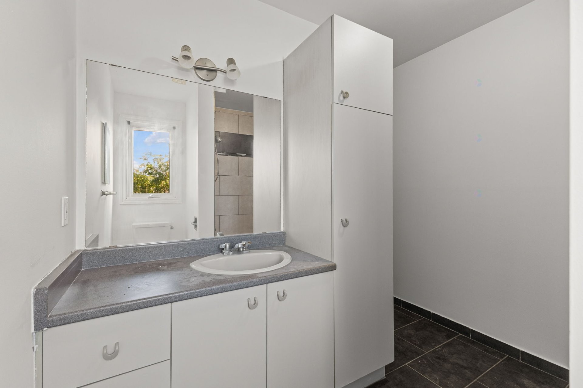 









354


Rue Mondoux

,
Gatineau (Gatineau),




QC
J8P5X6

