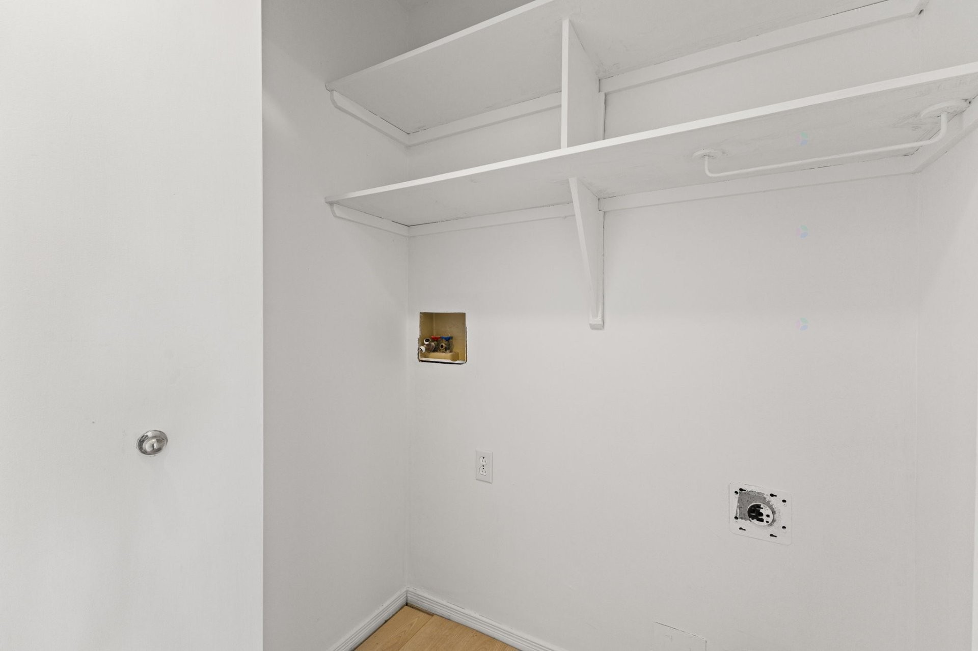 









354


Rue Mondoux

,
Gatineau (Gatineau),




QC
J8P5X6

