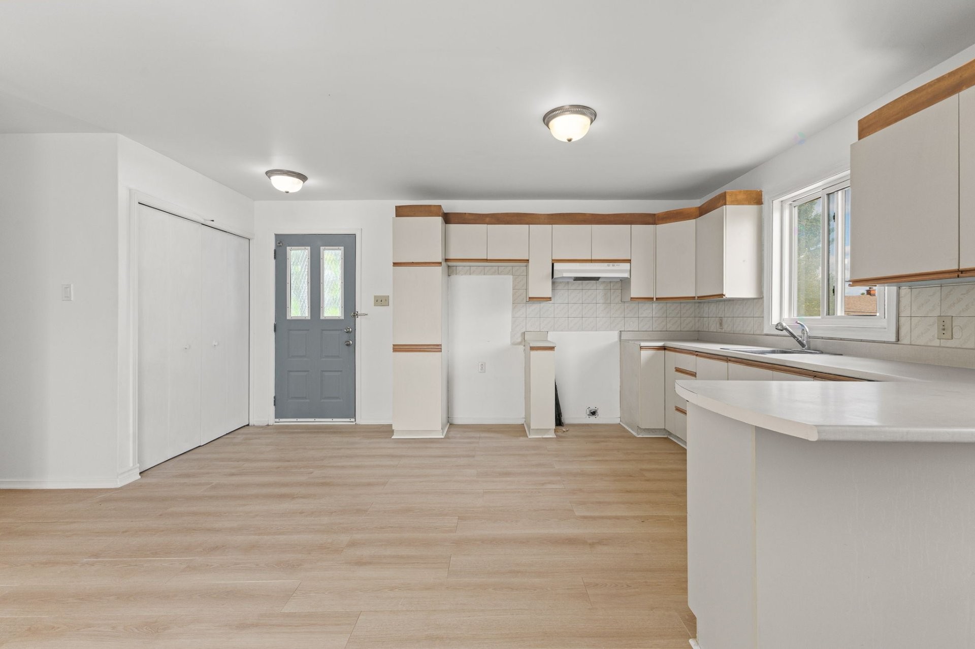 









354


Rue Mondoux

,
Gatineau (Gatineau),




QC
J8P5X6

