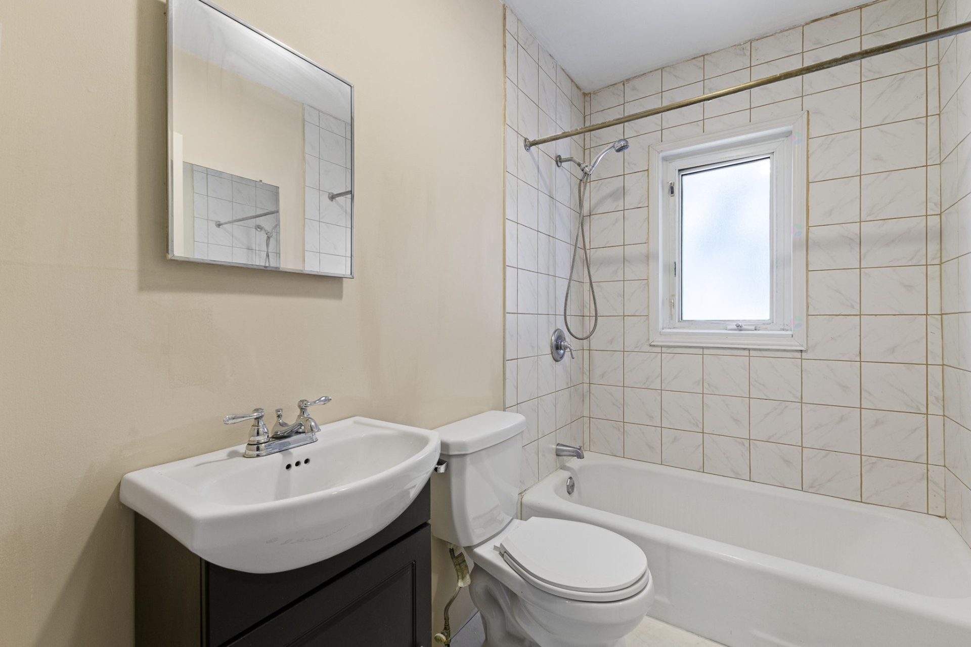 









354


Rue Mondoux

,
Gatineau (Gatineau),




QC
J8P5X6

