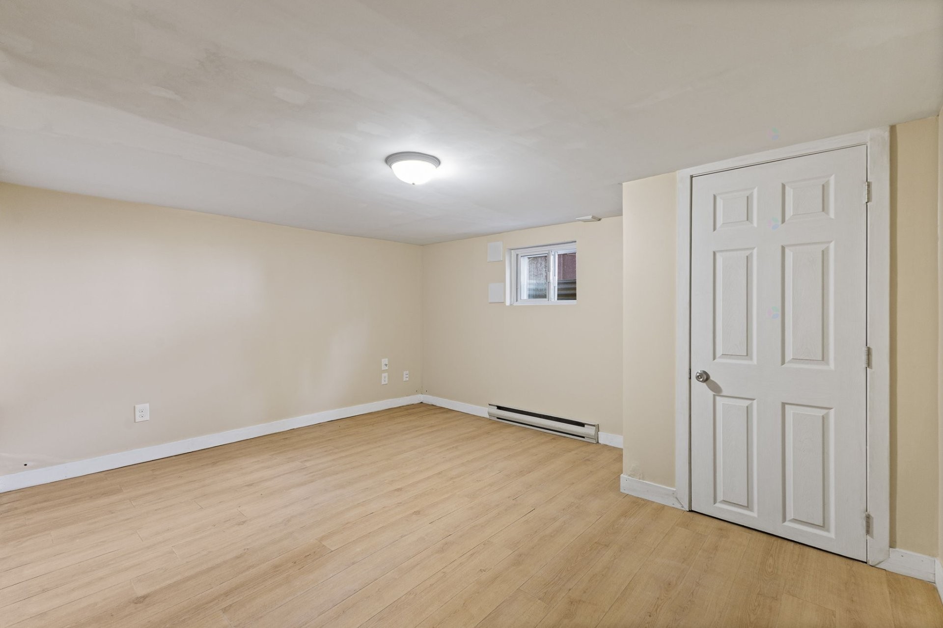 









354


Rue Mondoux

,
Gatineau (Gatineau),




QC
J8P5X6

