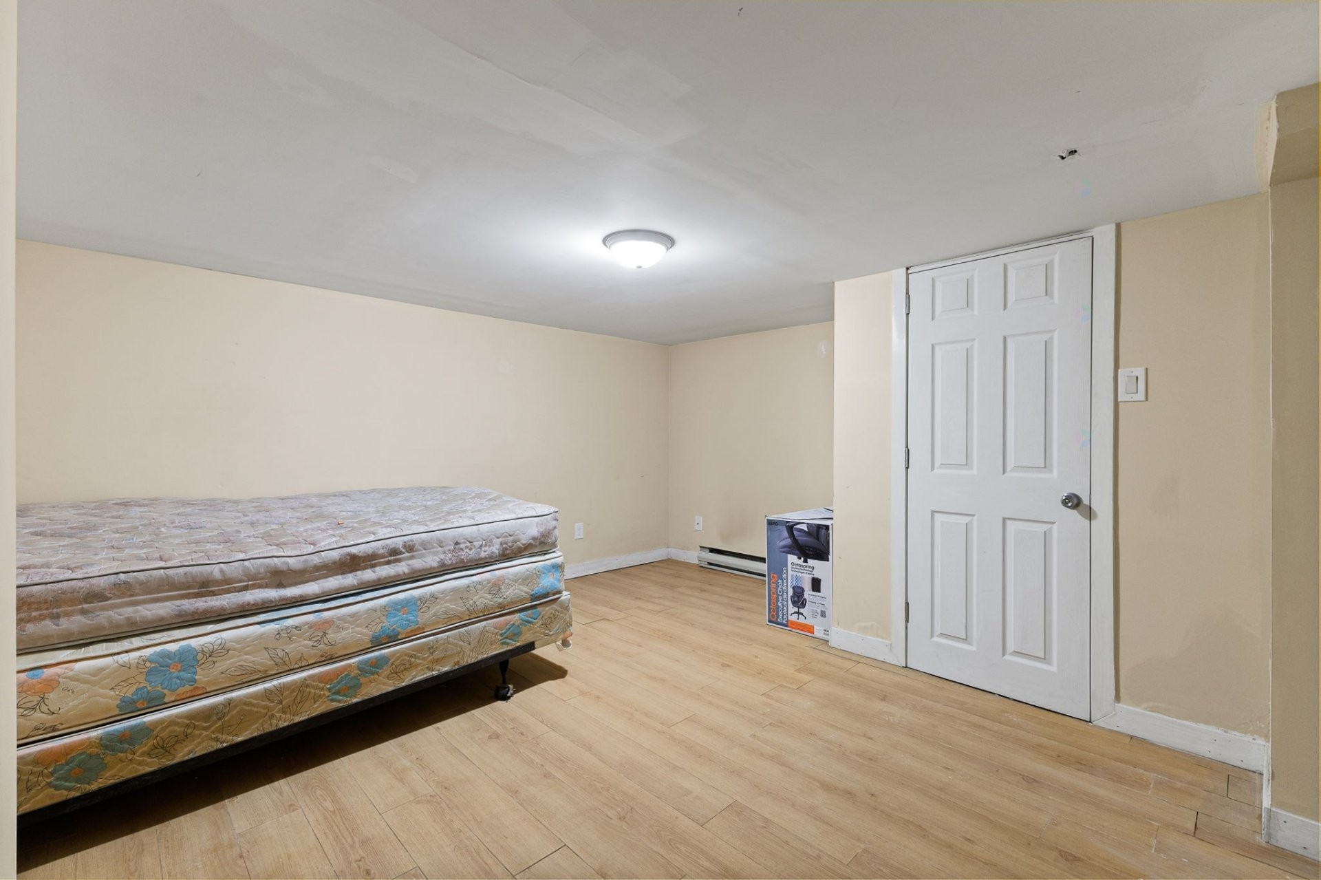 









354


Rue Mondoux

,
Gatineau (Gatineau),




QC
J8P5X6

