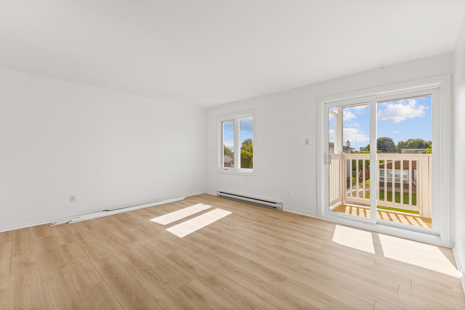









354


Rue Mondoux

,
Gatineau (Gatineau),




QC
J8P5X6

