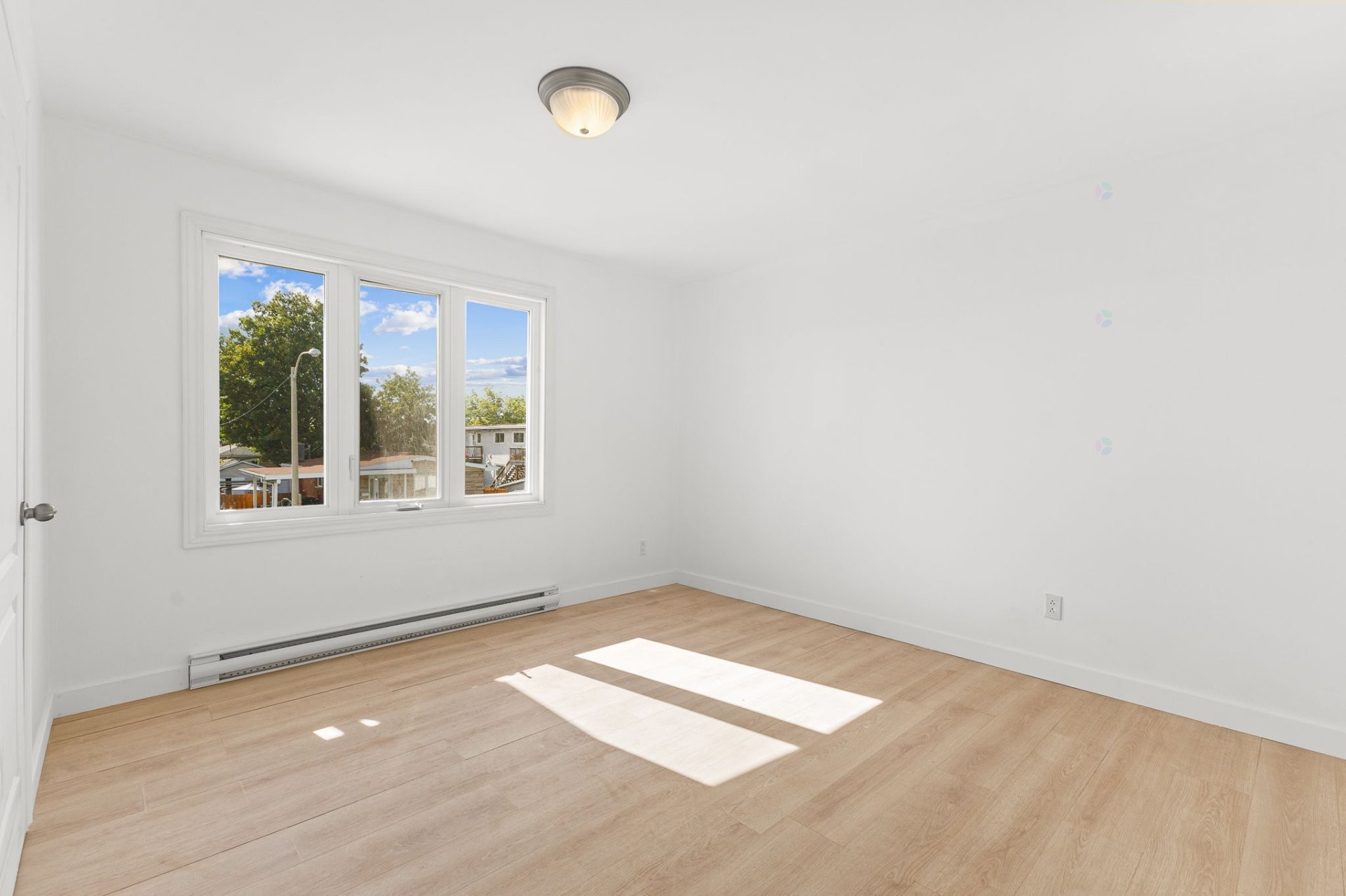 









354


Rue Mondoux

,
Gatineau (Gatineau),




QC
J8P5X6

