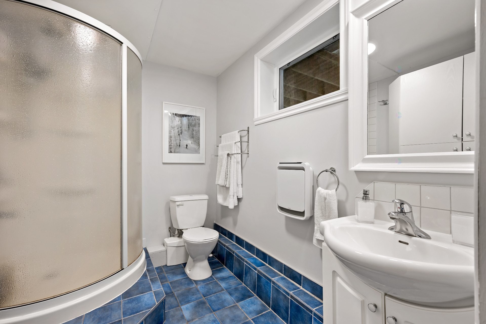 









3385


Ch. du Lac-Supérieur

,
Lac-Supérieur,




QC
J0T1P0

