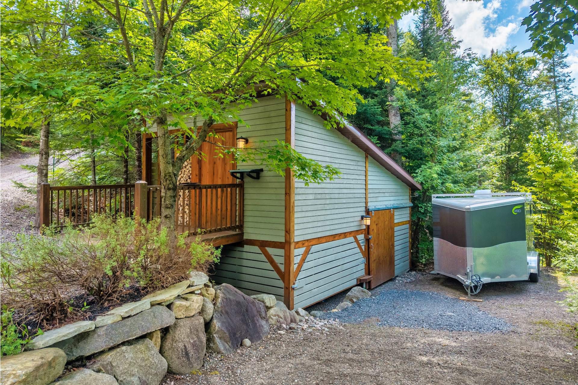 









3385


Ch. du Lac-Supérieur

,
Lac-Supérieur,




QC
J0T1P0

