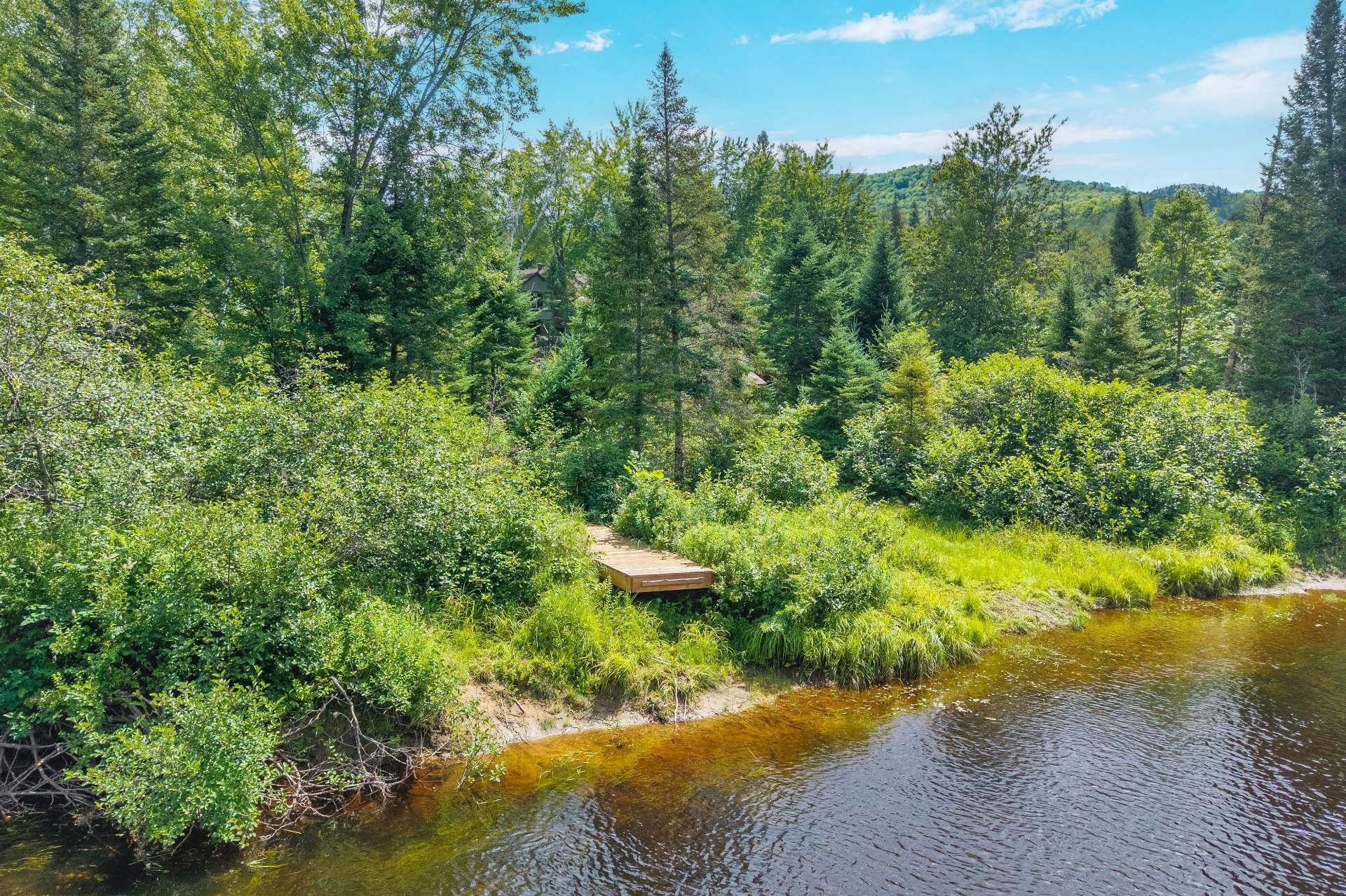 









3385


Ch. du Lac-Supérieur

,
Lac-Supérieur,




QC
J0T1P0

