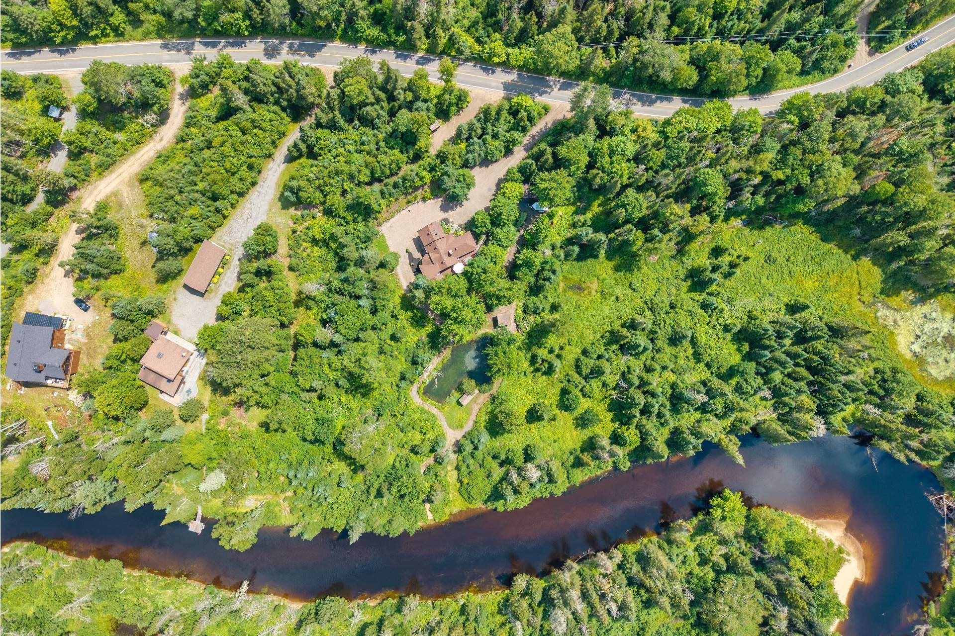 









3385


Ch. du Lac-Supérieur

,
Lac-Supérieur,




QC
J0T1P0

