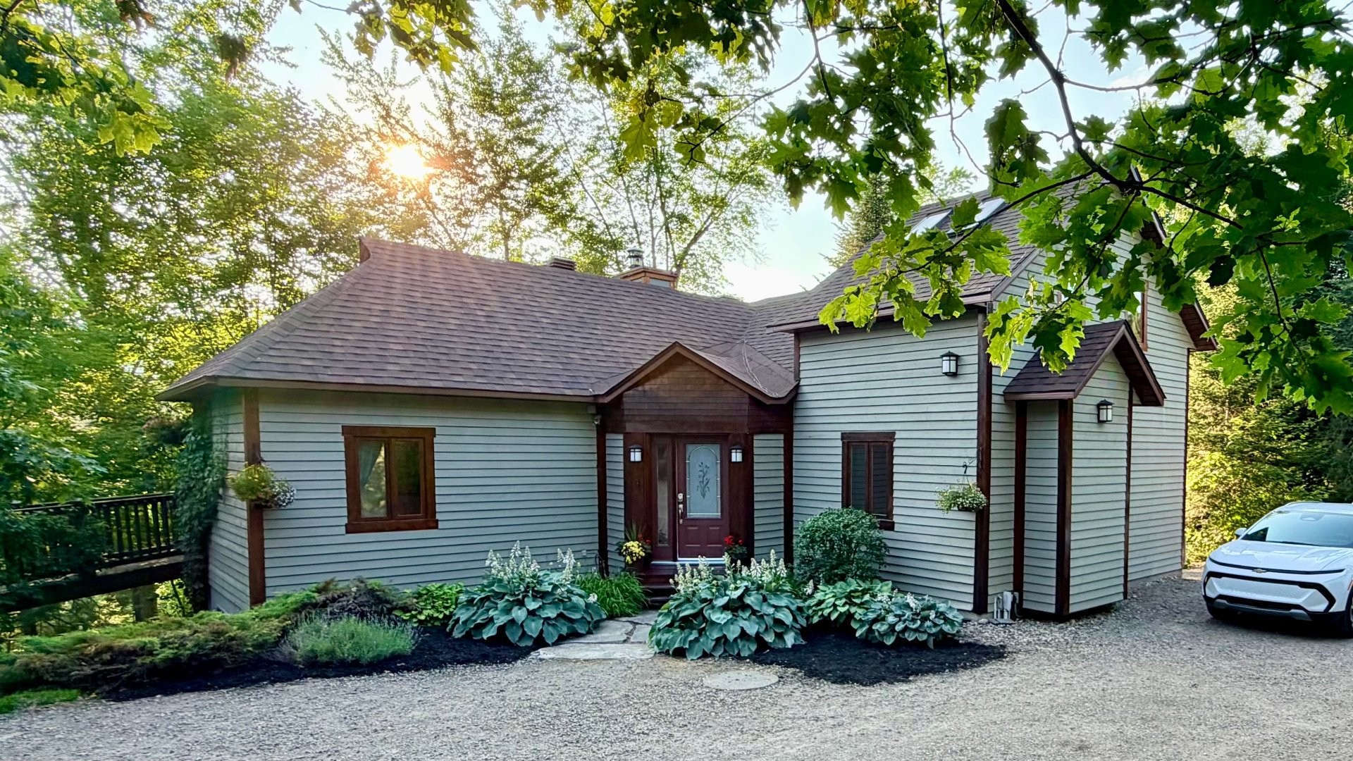 









3385


Ch. du Lac-Supérieur

,
Lac-Supérieur,




QC
J0T1P0

