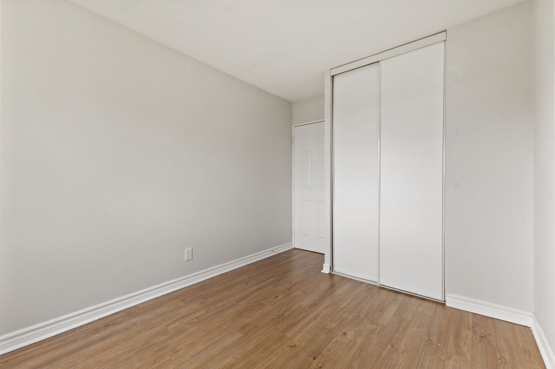 









90


Ch. Eardley

, 104,
Gatineau (Aylmer),




QC
J9H4K2

