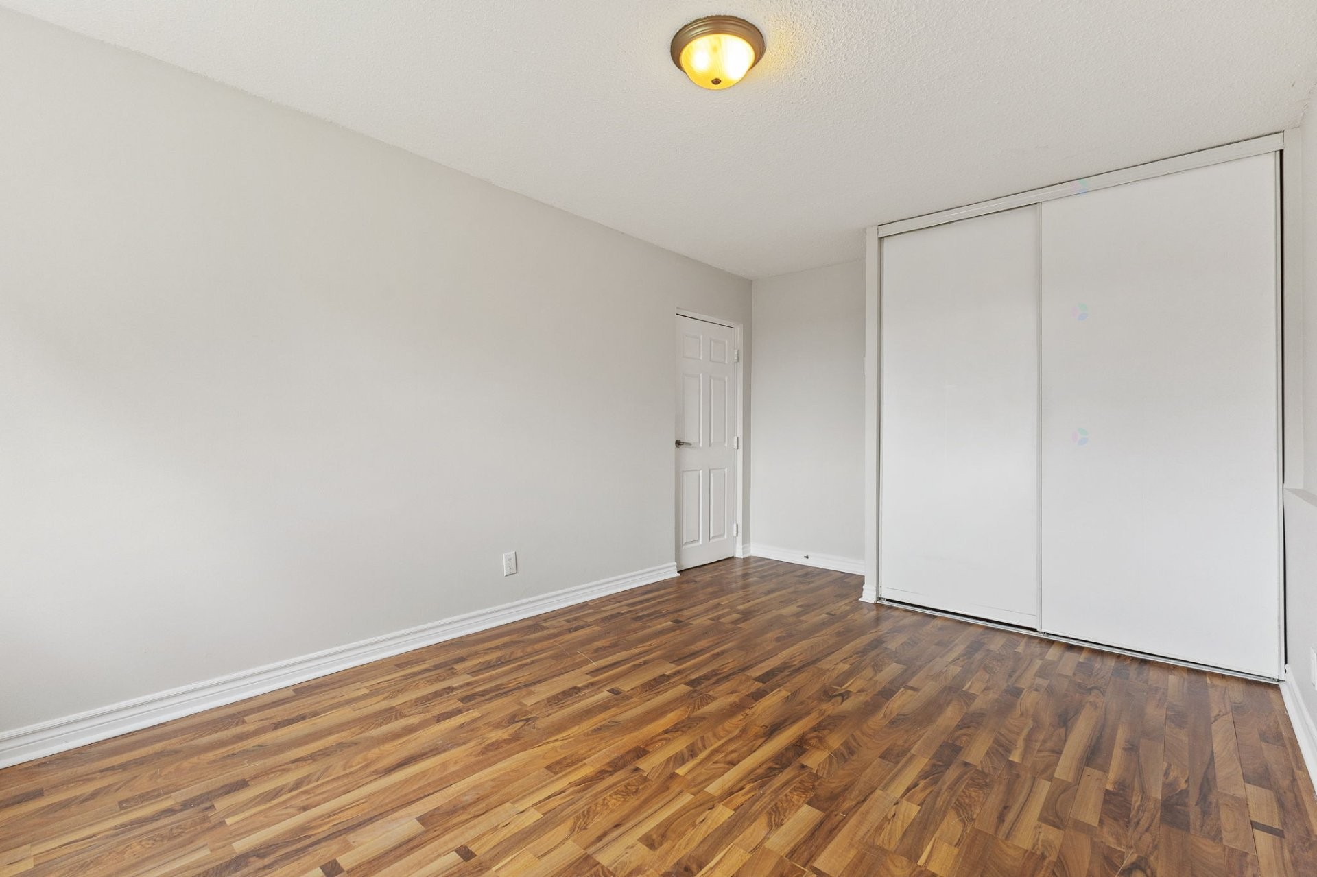 









90


Ch. Eardley

, 104,
Gatineau (Aylmer),




QC
J9H4K2

