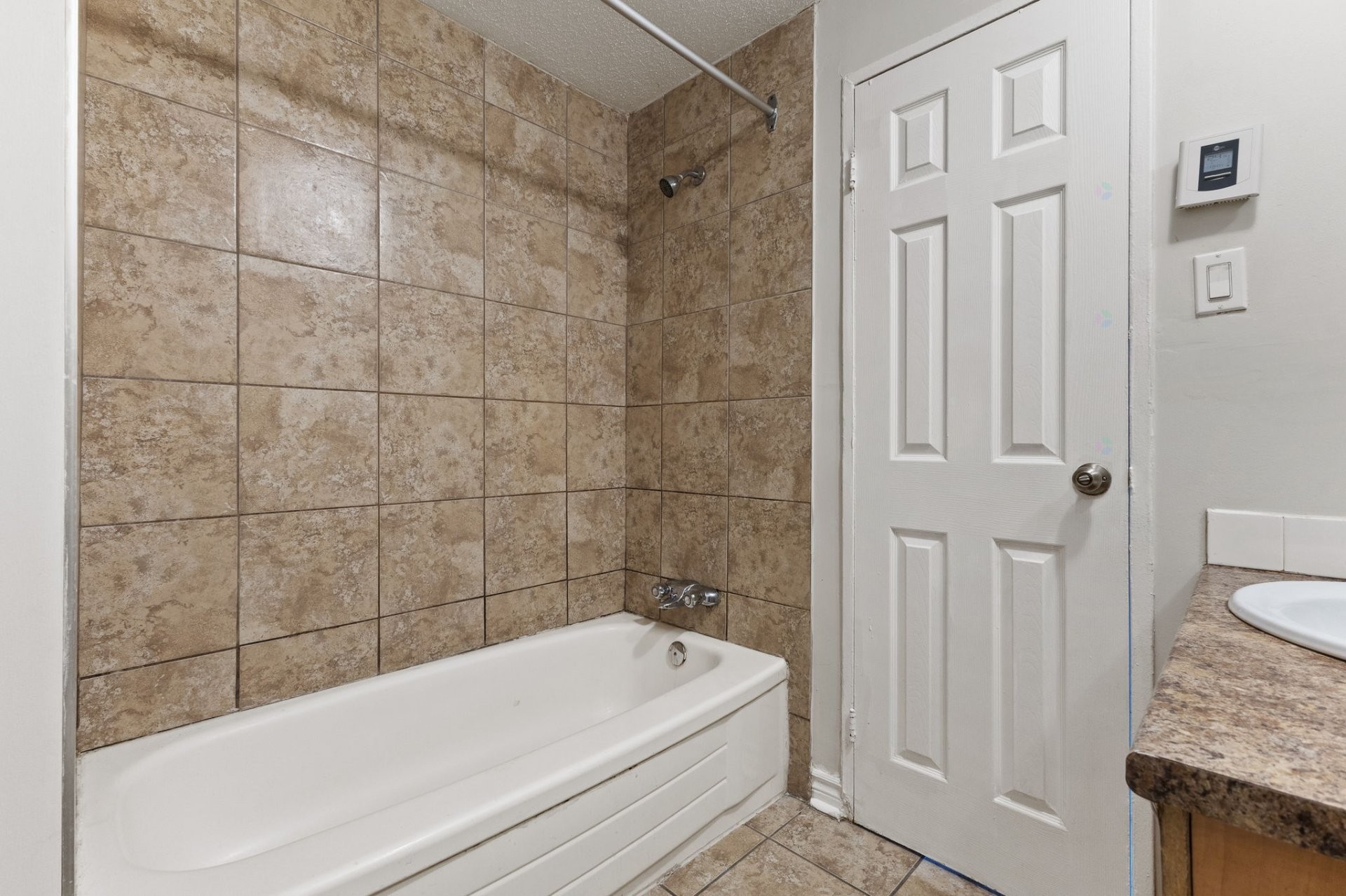 









90


Ch. Eardley

, 104,
Gatineau (Aylmer),




QC
J9H4K2

