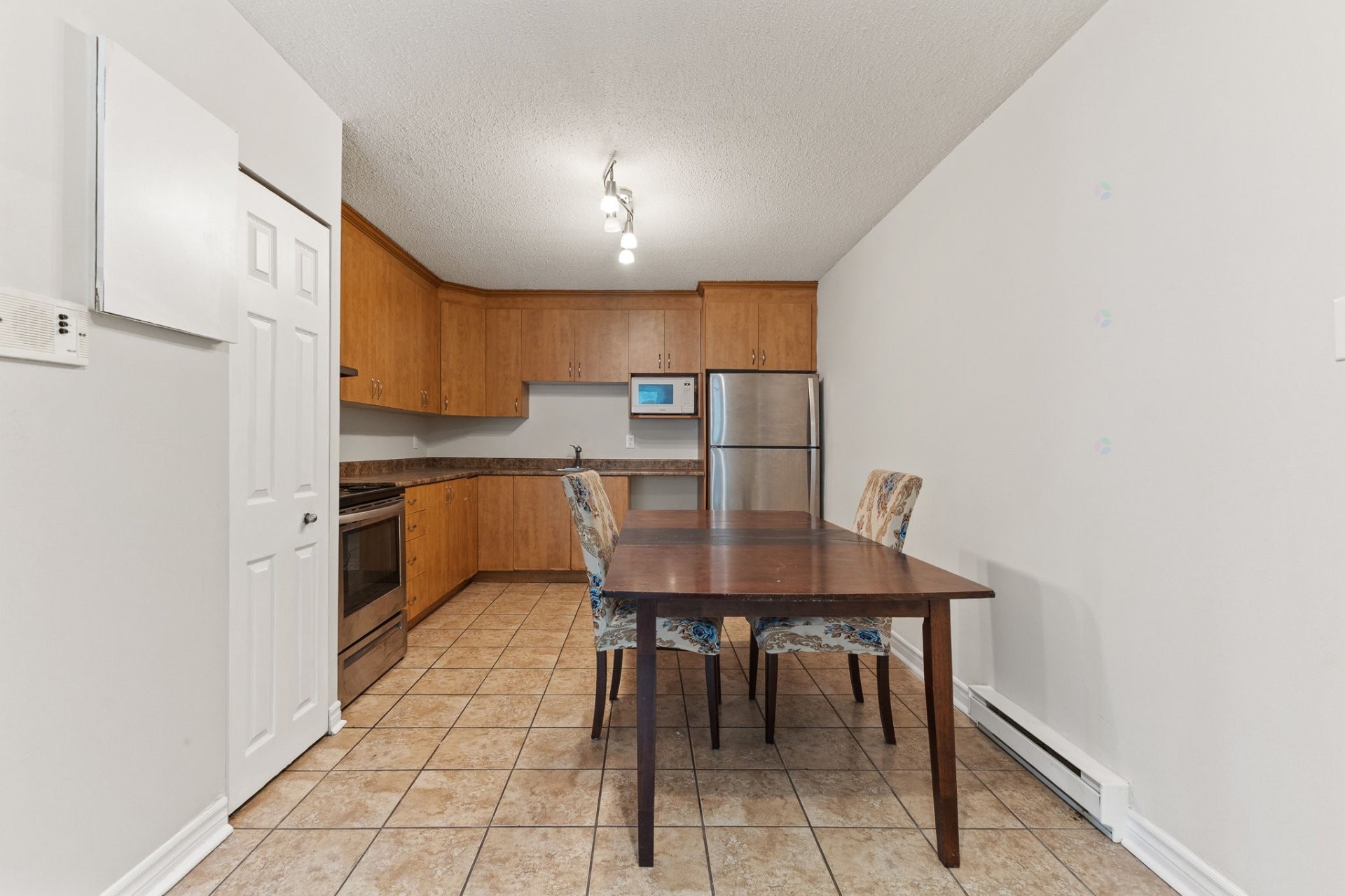 









90


Ch. Eardley

, 104,
Gatineau (Aylmer),




QC
J9H4K2

