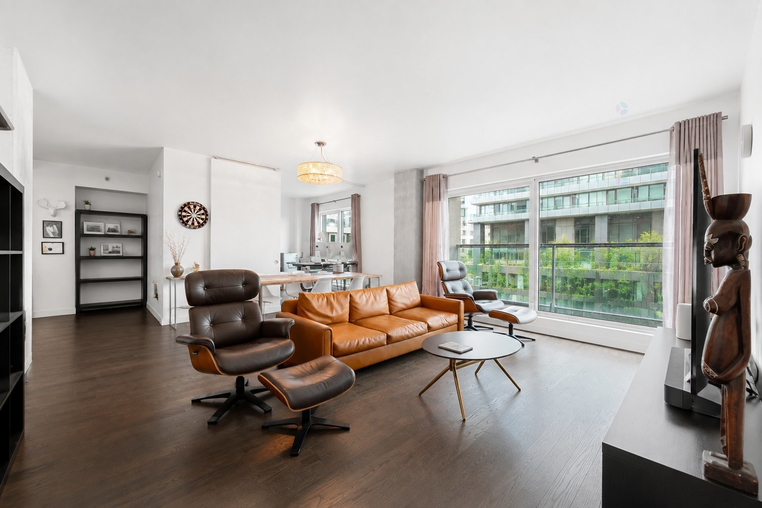 









350


Boul. De Maisonneuve O.

, 1805,
Montréal (Ville-Marie),




QC
H3A0B4

